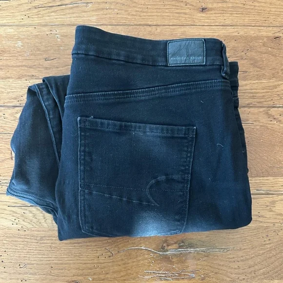 American Eagle Outfitters Black Dark Wash Straight Leg Jeans - Picture 1 of 5